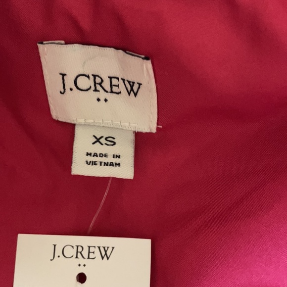 NWT Women’s J.Crew Puffer Vest with Snap Pockets - Size: X-Small - Picture 4 of 11